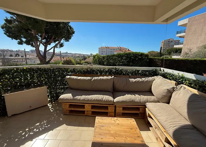 Les Pins 2 Personnes Appartement *