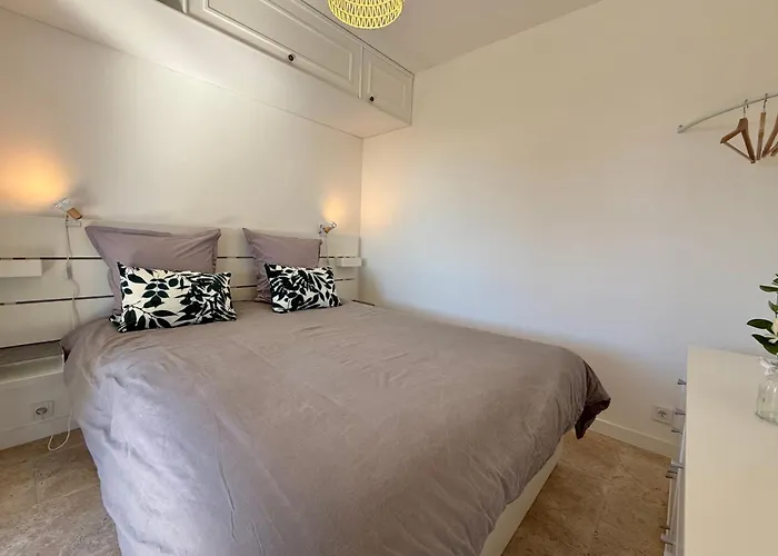 Les Pins 2 Personnes Appartement *